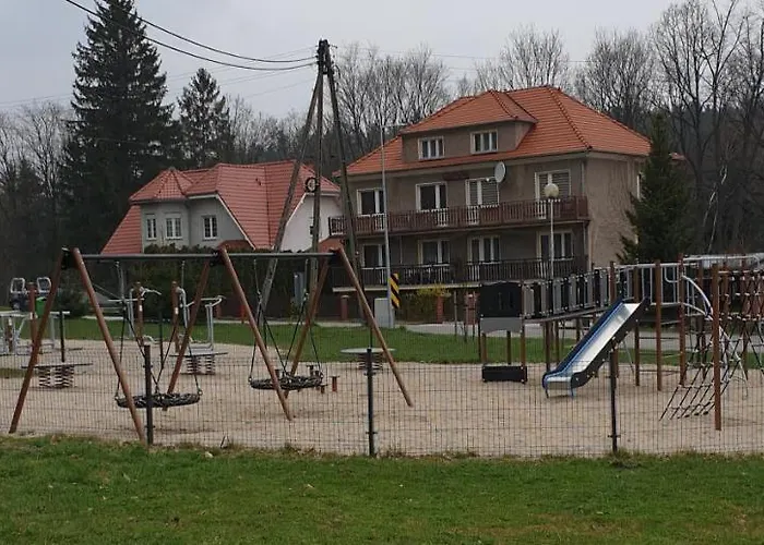 Lili アパート ポラニツァ・ズドゥルイ